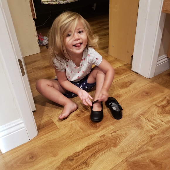 Meet your Posher, Adria - Picture 4 of 8